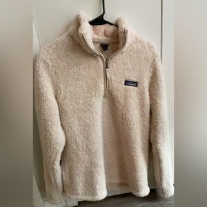 Women’s Fluffy White Patagonia Quarter Zip